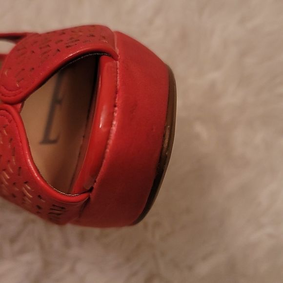 Elle Women's Platform Heels - Picture 16 of 16